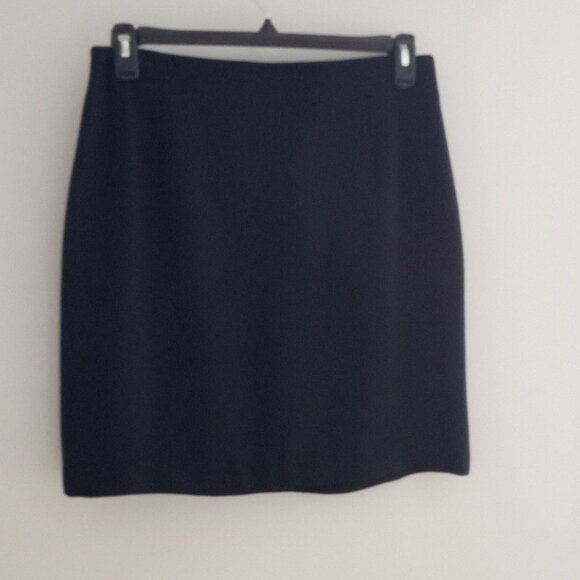 'LIZ CLAIBORNE COLLECTION' Solid Black Lined Skirt Size 12 EUC - Picture 1 of 6